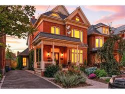 30 Ontario Avenue  Hamilton, ON L8N 2X2