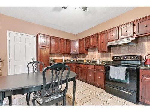 30 Ontario Avenue, Hamilton, ON - Indoor Photo Showing Kitchen