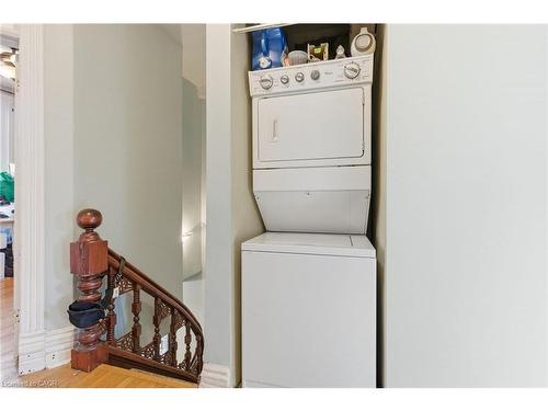 30 Ontario Avenue, Hamilton, ON - Indoor Photo Showing Laundry Room