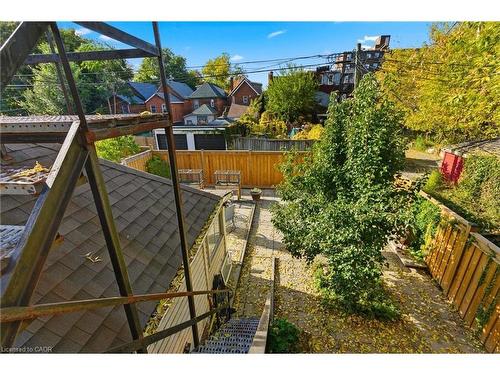 30 Ontario Avenue, Hamilton, ON - Outdoor