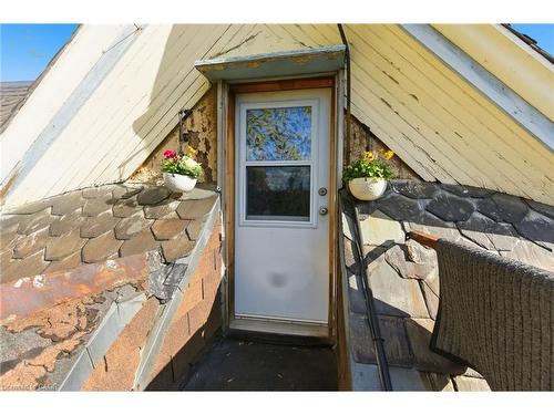 30 Ontario Avenue, Hamilton, ON - Outdoor