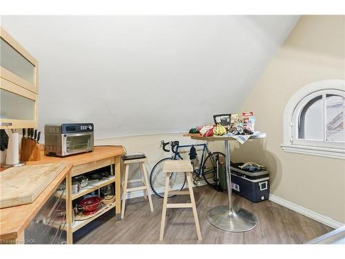 30 Ontario Avenue, Hamilton, ON - Indoor