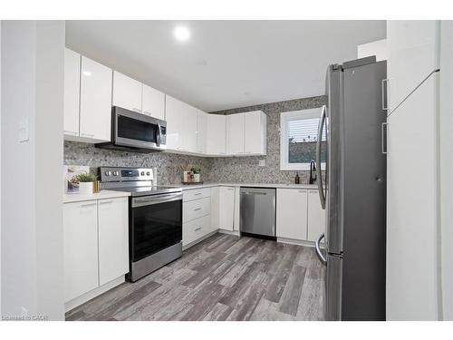 60-770 Fanshawe Park Road E, London, ON - Indoor Photo Showing Kitchen