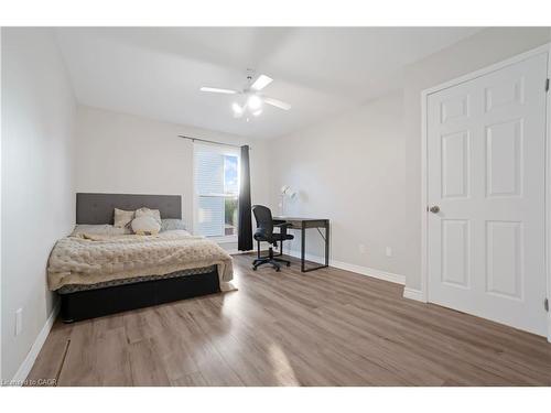 60-770 Fanshawe Park Road E, London, ON - Indoor Photo Showing Bedroom
