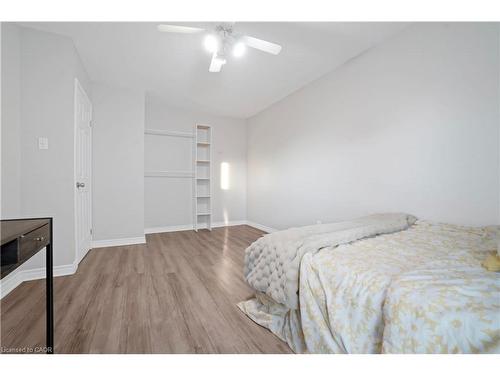 60-770 Fanshawe Park Road E, London, ON - Indoor Photo Showing Bedroom