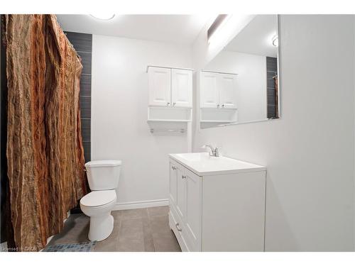 60-770 Fanshawe Park Road E, London, ON - Indoor Photo Showing Bathroom