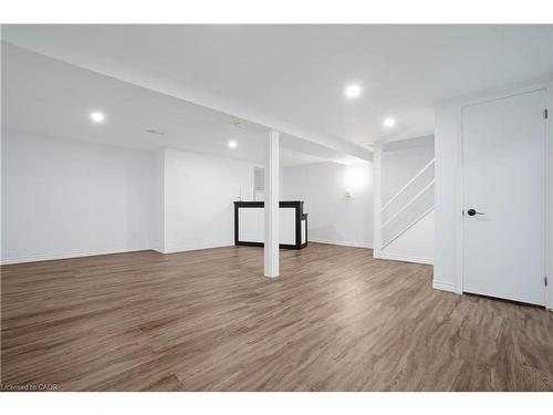 60-770 Fanshawe Park Road E, London, ON - Indoor