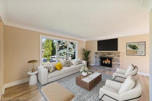 131 Sanatorium Road, Hamilton, ON - Indoor Photo Showing Living Room With Fireplace