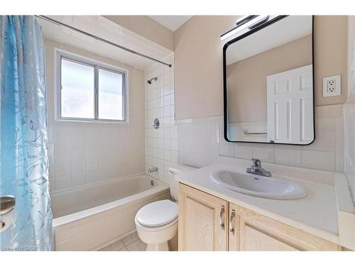 131 Sanatorium Road, Hamilton, ON - Indoor Photo Showing Bathroom