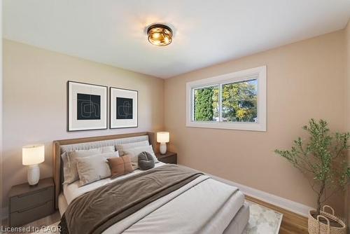 131 Sanatorium Road, Hamilton, ON - Indoor Photo Showing Bedroom