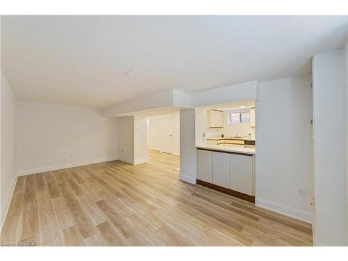 131 Sanatorium Road, Hamilton, ON - Indoor Photo Showing Kitchen