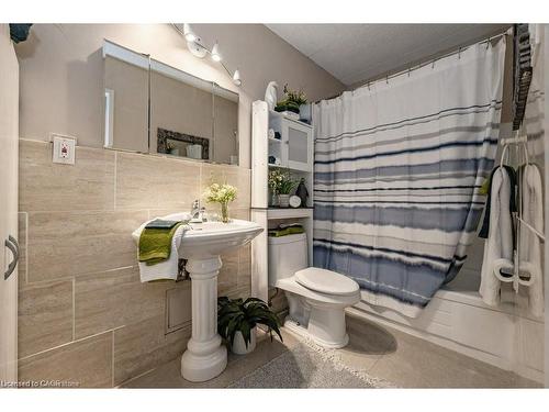 308-75 Hazelglen Drive, Kitchener, ON - Indoor Photo Showing Other Room