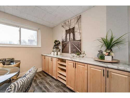 308-75 Hazelglen Drive, Kitchener, ON - Indoor