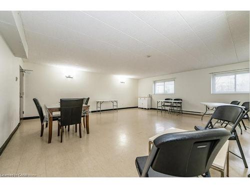 308-75 Hazelglen Drive, Kitchener, ON - Indoor