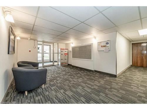 308-75 Hazelglen Drive, Kitchener, ON - Indoor Photo Showing Other Room