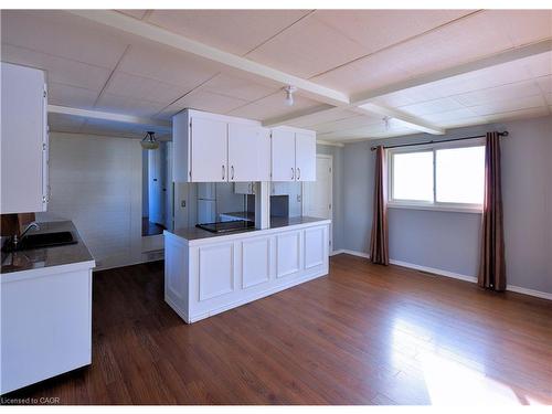 1448 Upper Ottawa Street, Hamilton, ON - Indoor Photo Showing Other Room