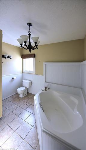 1448 Upper Ottawa Street, Hamilton, ON - Indoor Photo Showing Bathroom