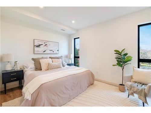 201-4390 Hillview Drive, Beamsville, ON - Indoor Photo Showing Bedroom