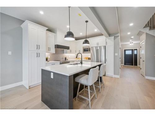 56 Walker Road, Ingersoll, ON - Indoor Photo Showing Kitchen With Upgraded Kitchen