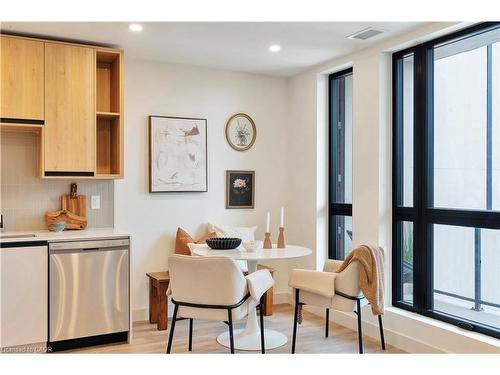 202-4390 Hillview Drive, Beamsville, ON - Indoor