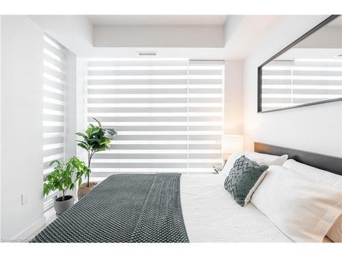 509-125 Shoreview Place, Stoney Creek, ON - Indoor Photo Showing Bedroom