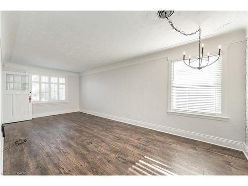 257 Tragina Avenue N, Hamilton, ON - Indoor Photo Showing Other Room