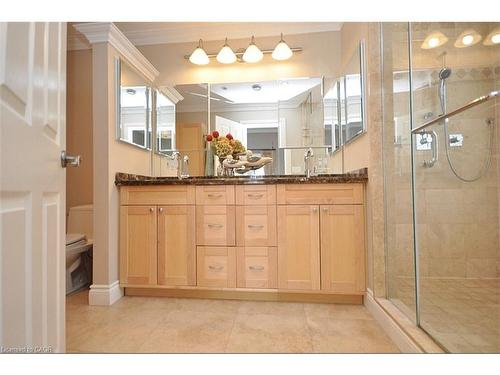225 Forestwood Drive, Oakville, ON - Indoor Photo Showing Bathroom