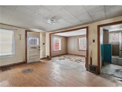 33 Mulholland Drive, Paris, ON - Indoor Photo Showing Other Room