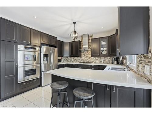 20 Vinegar Hill, Waterdown, ON - Indoor Photo Showing Kitchen With Double Sink With Upgraded Kitchen