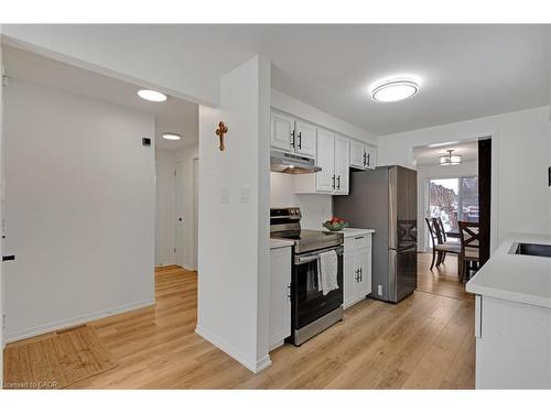 225 Thornbird Place, Waterloo, ON - Indoor Photo Showing Kitchen