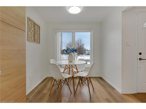 225 Thornbird Place, Waterloo, ON - Indoor Photo Showing Dining Room