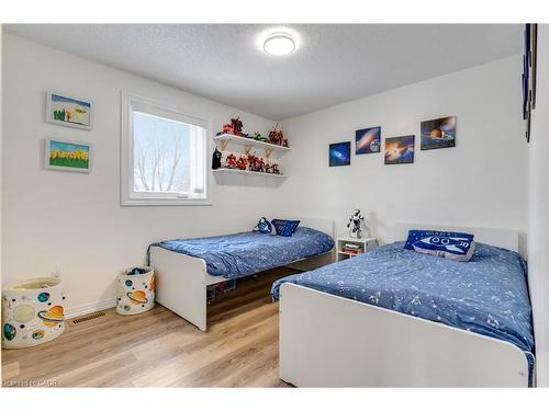 225 Thornbird Place, Waterloo, ON - Indoor