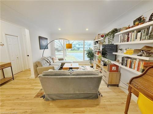 A-31 Clearview Drive, Cambridge, ON - Indoor Photo Showing Other Room