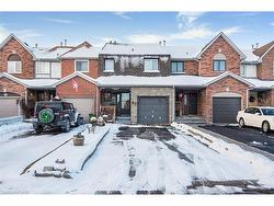 28 Perthshire Court  Hamilton, ON L9B 2H1