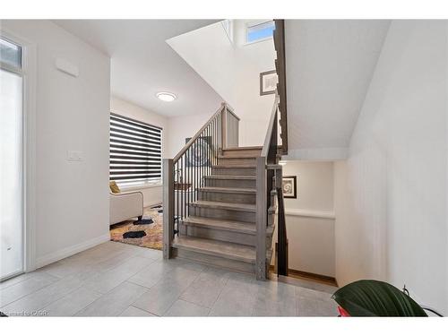 18-972 Stonecliffe Walk, Kitchener, ON - Indoor Photo Showing Other Room