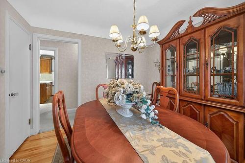 9 Daleview Court, Hamilton, ON - Indoor Photo Showing Dining Room