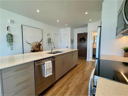 502-525 New Dundee Road, Kitchener, ON - Indoor Photo Showing Kitchen With Double Sink