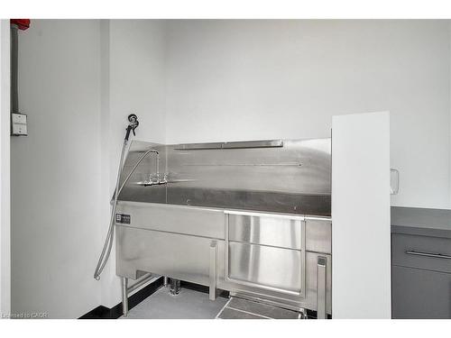 502-525 New Dundee Road, Kitchener, ON - Indoor Photo Showing Other Room