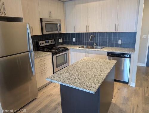 703-85 Duke Street W, Kitchener, ON - Indoor Photo Showing Kitchen With Double Sink With Upgraded Kitchen