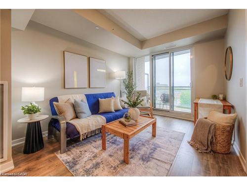 703-85 Duke Street W, Kitchener, ON - Indoor Photo Showing Living Room