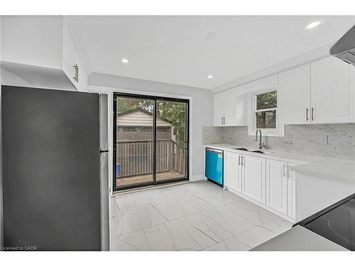 220 Grenfell Street, Hamilton, ON - Indoor Photo Showing Kitchen