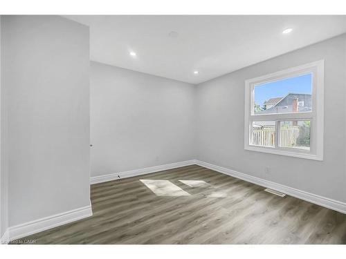 220 Grenfell Street, Hamilton, ON - Indoor Photo Showing Other Room