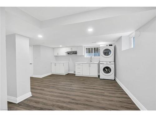 220 Grenfell Street, Hamilton, ON - Indoor Photo Showing Laundry Room