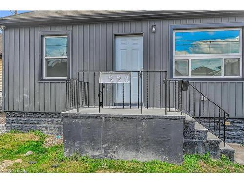 220 Grenfell Street, Hamilton, ON - Outdoor
