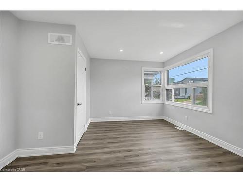 220 Grenfell Street, Hamilton, ON - Indoor Photo Showing Other Room