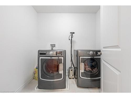 462 Blackburn Drive, Brantford, ON - Indoor Photo Showing Laundry Room