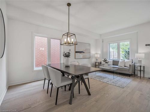 5228 Garland Crescent, Burlington, ON - Indoor Photo Showing Dining Room