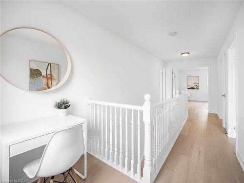 5228 Garland Crescent, Burlington, ON - Indoor Photo Showing Other Room
