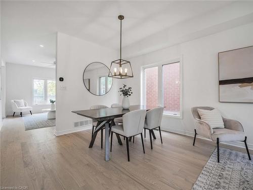 5228 Garland Crescent, Burlington, ON - Indoor Photo Showing Dining Room