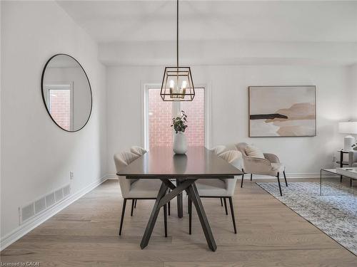 5228 Garland Crescent, Burlington, ON - Indoor Photo Showing Dining Room